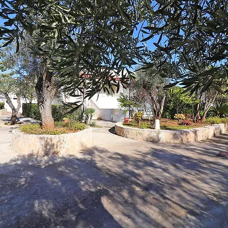 Casa Malvasia Nera Apartment *